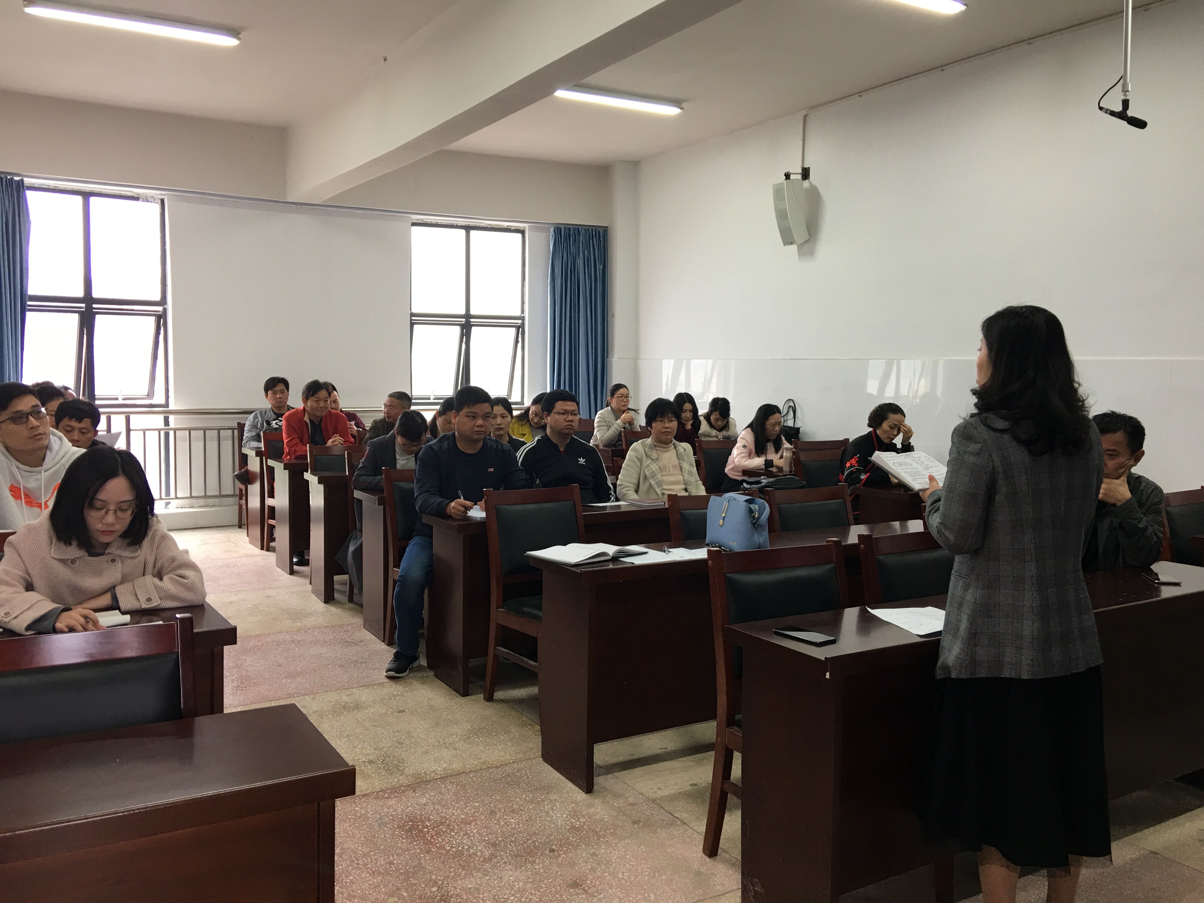 语言文字工作报道1.jpg 语言文字工作报道1.jpg