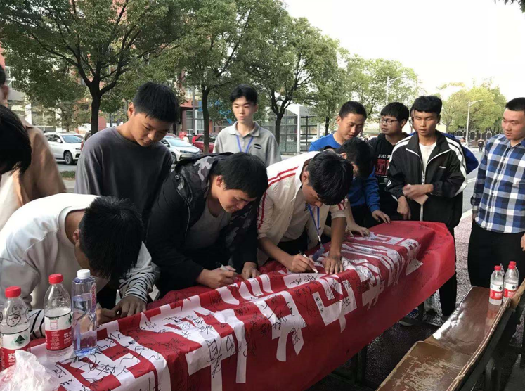QQ图片20191106162239.png QQ图片20191106162239.png
